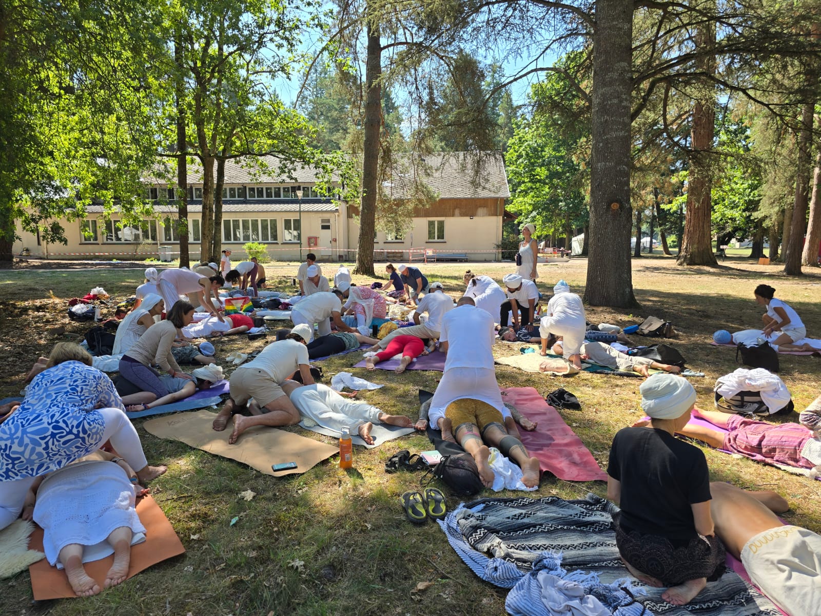 Healing with Kundalini Massage beim Europäischen Yogafestival in Frankreich am 09.08.25